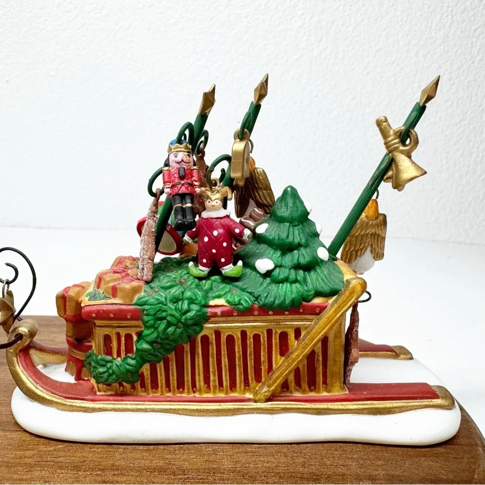 Vintage Retired Dept 56 Heritage Village Father Christmas’s Journey 58407